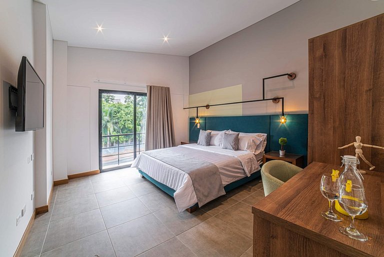 E303 • Ático de 3 dormitorios • Terraza, aire acondicionado
