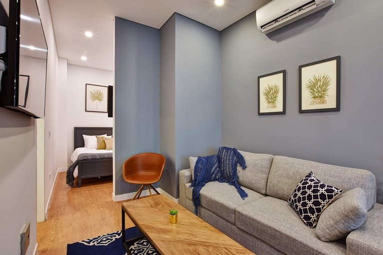 G202 • 1 dormitorio con balcón, aire acondicionado y wifi •