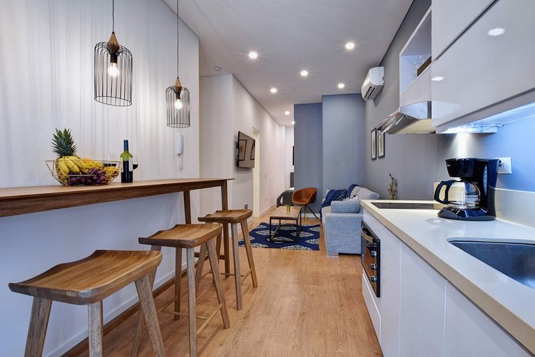 G202 • 1 dormitorio con balcón, aire acondicionado y wifi •