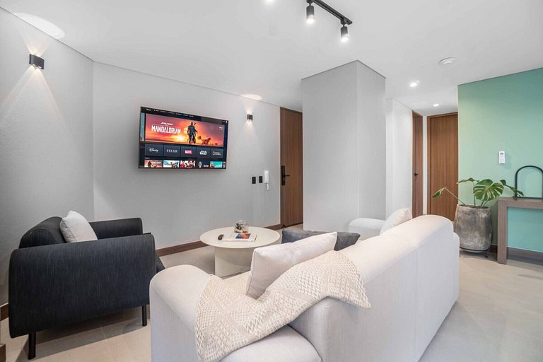 Hygge 501 • 2 dormitorios | 2 baños | Balcón • Cerca de Gran