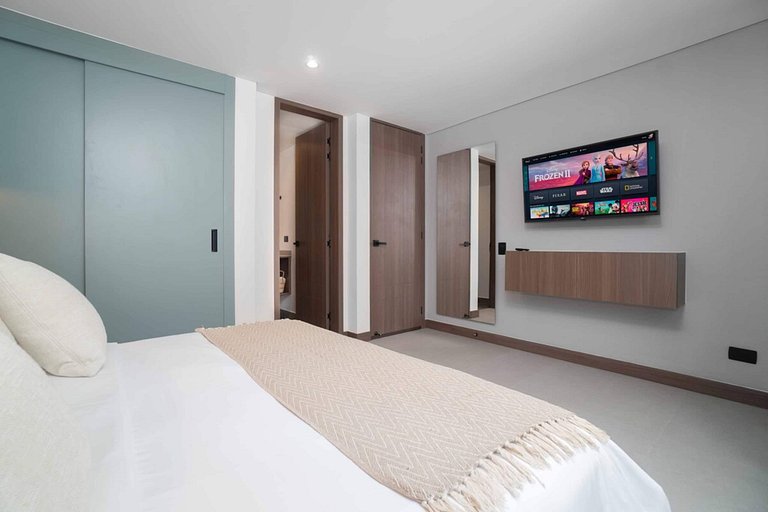 Hygge 501 • 2 dormitorios | 2 baños | Balcón • Cerca de Gran