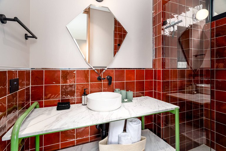 Deluxe de 2 dormitorios y 2 baños en Granada, la mejor ubica