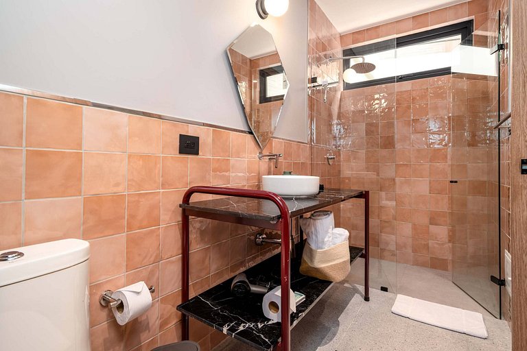 Deluxe de 2 dormitorios y 2 baños en Granada, la mejor ubica