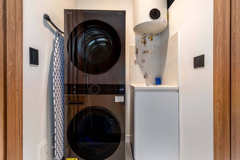 Deluxe de 2 dormitorios y 2 baños en Granada, la mejor ubica