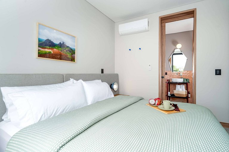 Deluxe de 3 camas • Terraza con jacuzzi • A+ Granada | 404