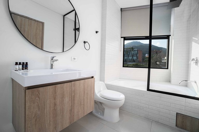 M301 • Estudio • Balcón con vistas al río • Cerca de la vida