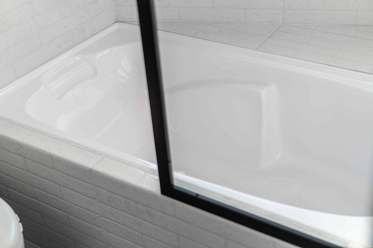 M301 • Estudio • Balcón con vistas al río • Cerca de la vida