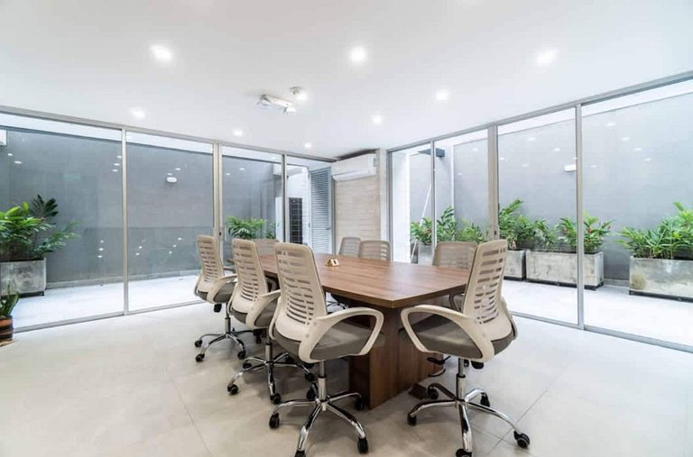 H105 | Lujoso 2 dormitorios | Piscina | Balcón | Seguridad l