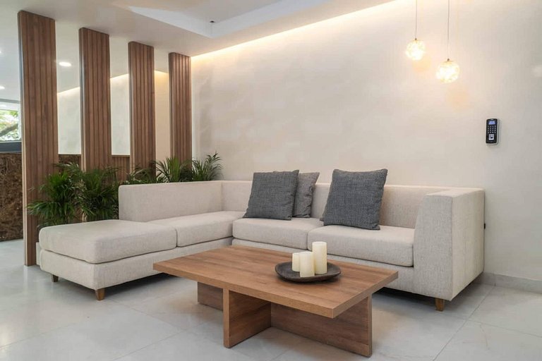 H105 | Lujoso 2 dormitorios | Piscina | Balcón | Seguridad l