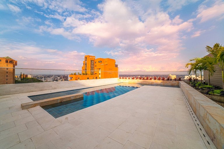 H307 • Hermoso 2BR • Piscina • A/C • Cerca Granada