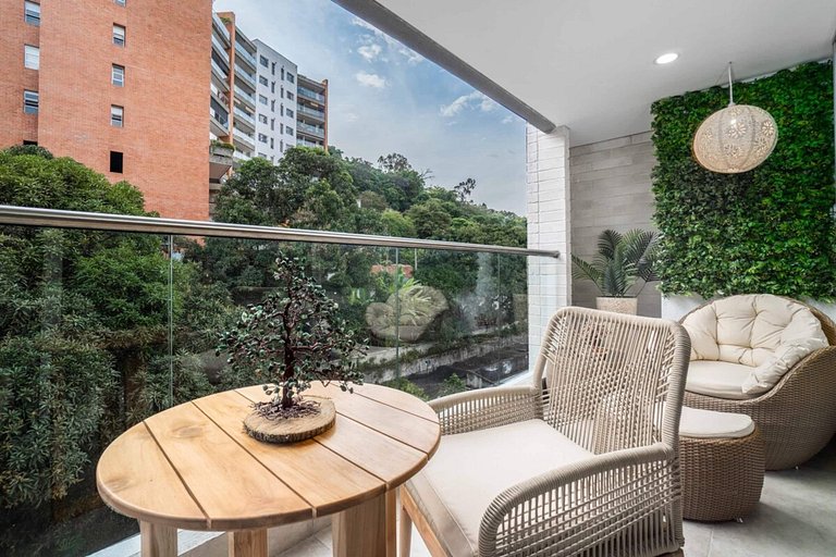 H702 • Balcón increíble • Piscina y gimnasio • Cerca de Gran