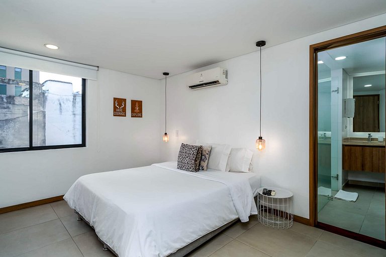 Amplio y encantador, 3 habitaciones • A/C • El Peñón