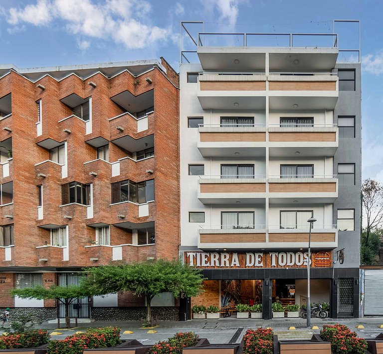 M402 • River Boulevard • Vistas impresionantes • Vida noctur
